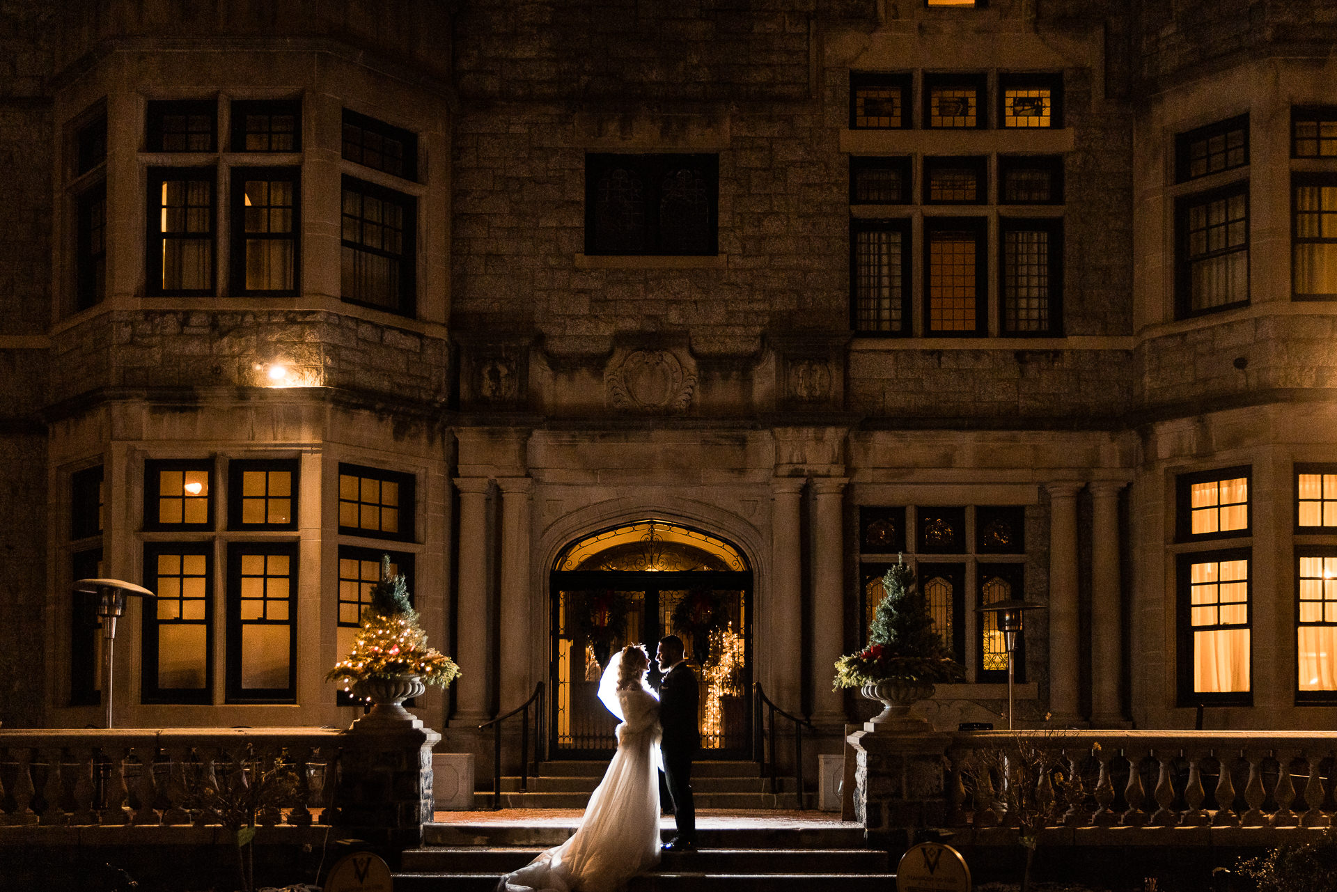 Pittsburgh winter time night wedding
